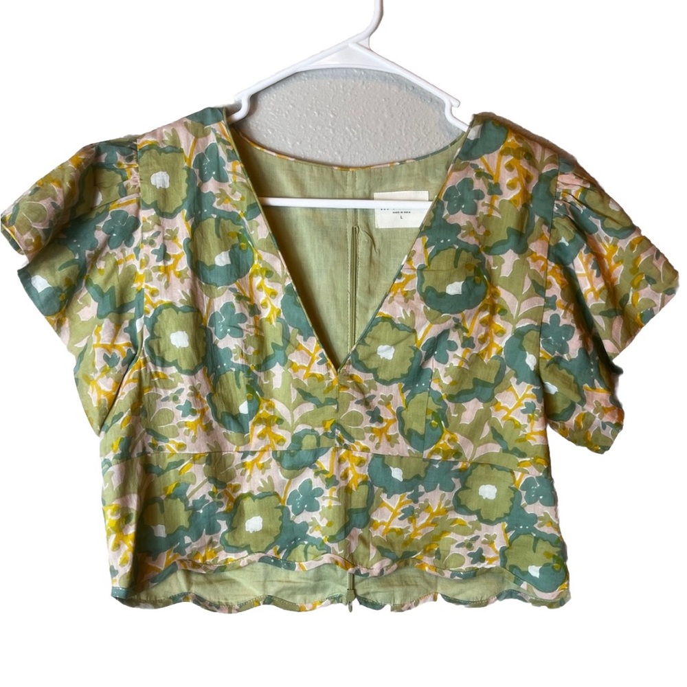 MIRTH Floral Cropped Scalloped Blouse Size L